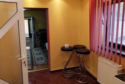 Casă cu 4 camere în Central - 3