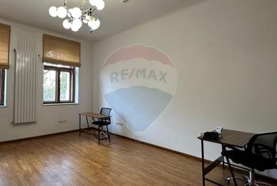 Spatiu de birouri de inchiriat in Palatul Szeki Spatiu de birouri de inchiriat in Palatul Szeki - 4