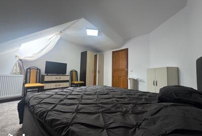 Apartament cu 4 camere în Schei - 2