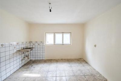 Casă cu 3 camere cu Teren 1940 Mp în Biharia - 18