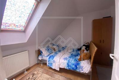 Apartament cu 3 camere decomandat în Cedonia - 9