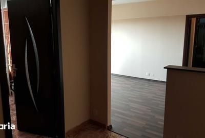 Apartament cu 2 camere semidecomandat în Rahova - 4