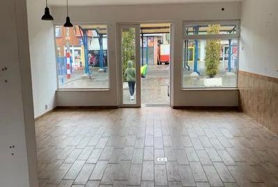 Spațiu comercial, de 42 mp, în 22 Decembrie 1989 - 2