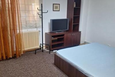 Apartament cu 3 camere decomandat, mobilat în Hala Centrală - 3