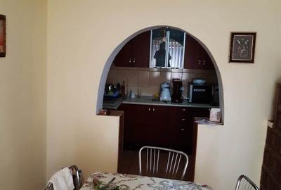 Casă cu 16 camere cu Teren 5800 Mp în Pietrele - 3