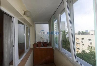 Apartament 3 camere de vanzare vedere spate Bulevardul Tei - 10