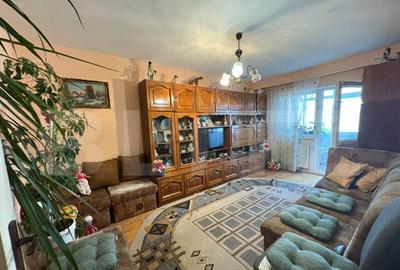 Apartament decomandat cu 3 camere ?i 2 balcoane, zona Vasil - 1