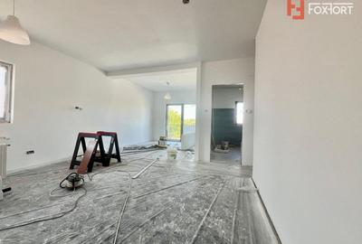 Duplex cu 3 camere cu Canalizare în Moșnița Nouă - 1