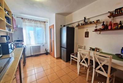 Apartament cu 4 camere decomandat în Central - 4