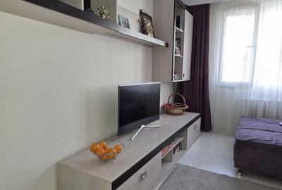 Apartament cu 3 camere decomandat în Titan - 2