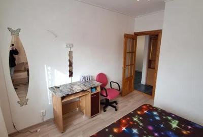 Apartament cu 3 camere decomandat în Narcisa - 7