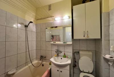 Apartament, in stare buna, zona Dacia, str. Labirint - 6