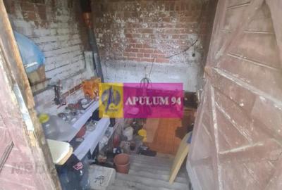 Apartament cu 3 camere de vanzare in Campina - 1