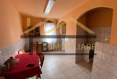 Apartament de 2 camere, decomandat, 60mp, Zona UMF - 5