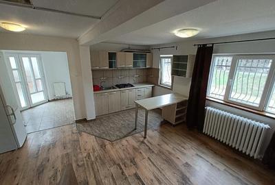 Casă cu Teren 100 Mp în Central - 5