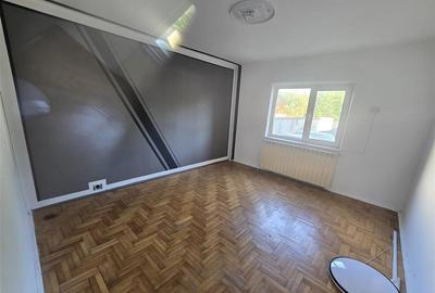 Apartament cu 3 camere decomandat în Central - 3