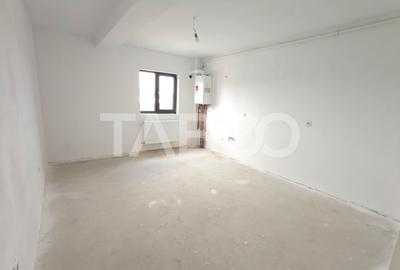 Apartament cu 3 camere decomandat în Periferie - 3