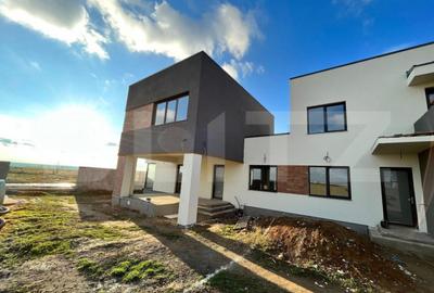 Casă cu 3 camere cu Teren 330 Mp în Central - 1