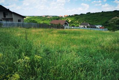 Teren de 2600 mp, în Central - 1