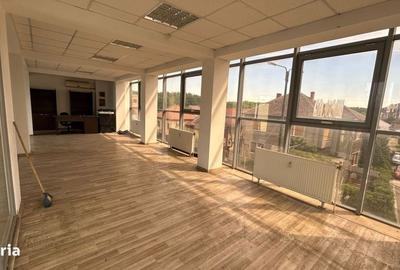 Spațiu comercial, de 550 mp, în Central - 2