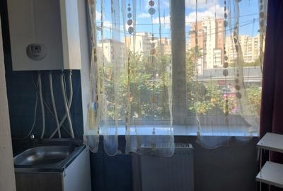 Vând garsoniera pe Str Nicu Enea - 3