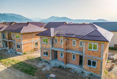 Duplex cu 4 camere cu Canalizare în Tărlungeni - 12