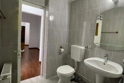 Apartament cu 3 camere decomandat în Central - 8