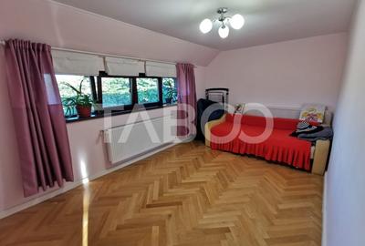 Casa de vanzare cu 4 camere decomandate si garaj in Cisnadie - 11