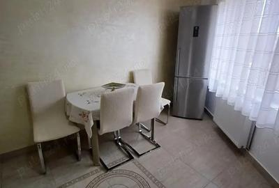 Inchiriez apartament in Tractorul - 5