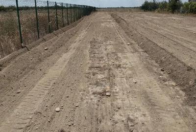 Teren de 6500 mp, în Petrești - 3