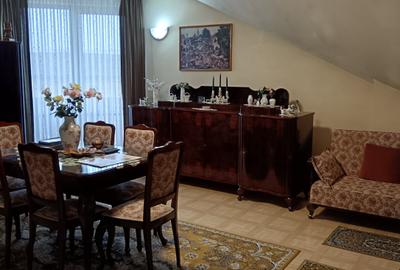 Casa multifunctionala - Semicentral - 2