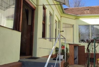 Casă cu 4 camere cu Teren 600 Mp în Intim - 9