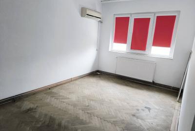 Apartament cu 3 camere decomandat în Vest - 4