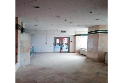Spațiu comercial, de 1,600 mp, în Unirii - 6