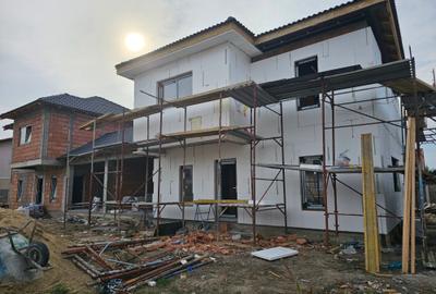 Duplex P+E in Mosnita despartit prin garaj - 2