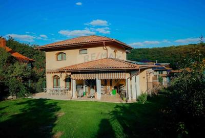 Casa / Vila cu 5 camere de vanzare in zona Dealuri Oradea - 3