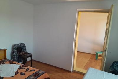 Propietar,vand casa locuibila,necesita renovare 1400 m 2 Radulesti teleorman - 2