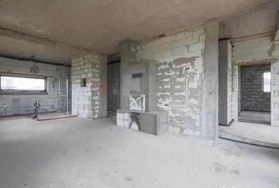 Casă cu 6 camere cu Canalizare în Vladimirescu - 11