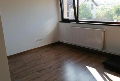 Casă cu 4 camere cu Canalizare în Bucium - 3