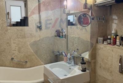 Apartament cu 3 camere decomandat, mobilat în Gării