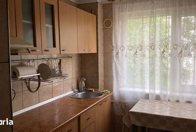 Apartament cu 2 camere semidecomandat în Micro 3 - 6