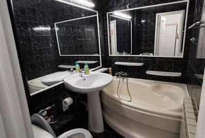 Garsonieră în Titan