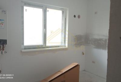 Casă cu 4 camere cu Canalizare în Central - 9