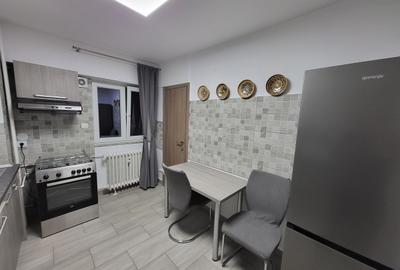 Apartament cu 3 camere în 1 Mai - 5
