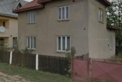 Vând casă, zonă rezidențială, teren 900 mp