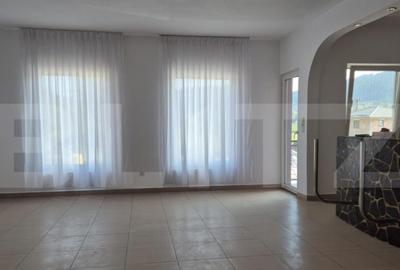 Duplex+Hala+5000 mp teren,zona Rebrisoara - 1