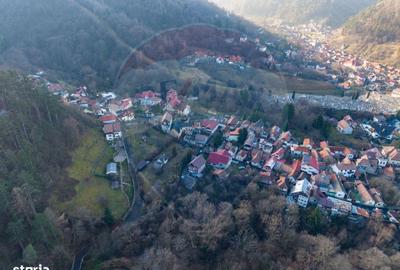 Teren de 1498 mp, în Schei