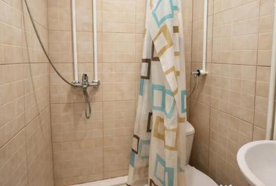 Garsonieră decomandată, mobilată în Lipovei