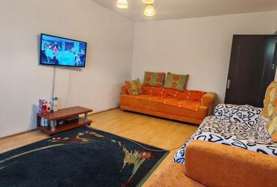 Apartament cu 3 camere decomandat în Craiovei - 2