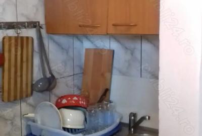 Apartament 4 camere et 3 - 5